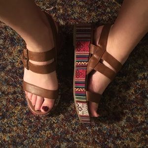 Platform sandals